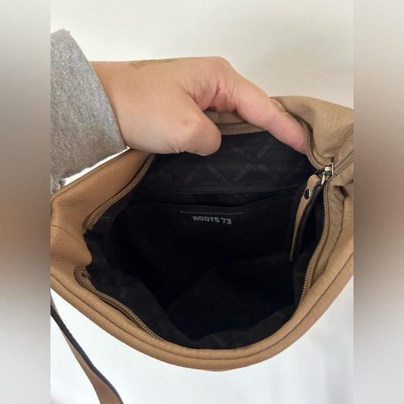 Roots Tan Crossbody Purse - Picture 10 of 10